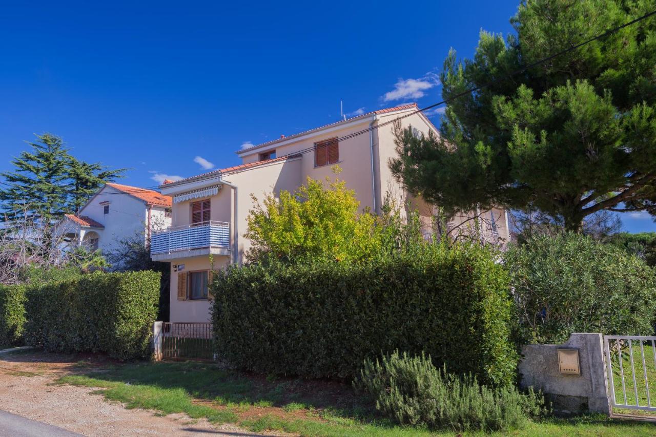 Mladen Apartment